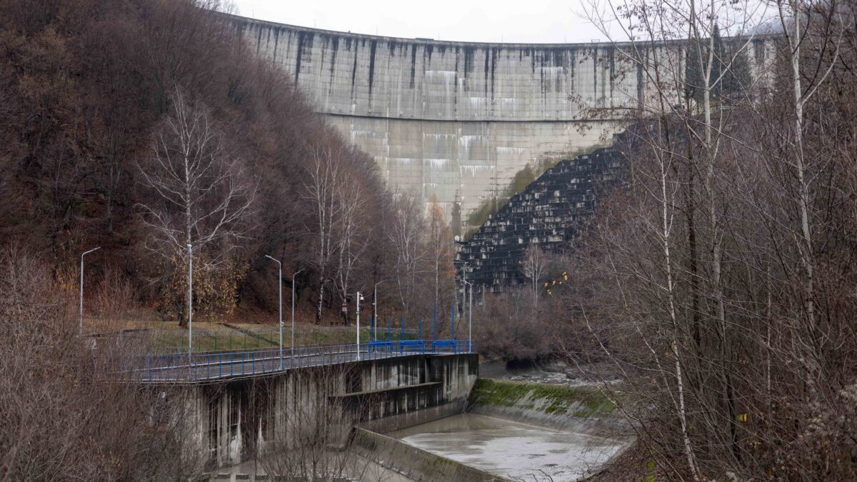 Criza apei de la Paltinu putea fi prevenită. Deciziile autorităților au afectat aproximativ 100.000 de persoane