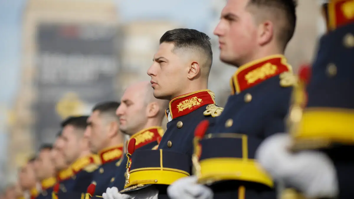 Decizie la ÎCCJ privind vârsta de pensionare și serviciul militar. Ce trebuie să știe românii care au făcut armata