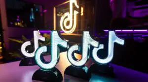 TikTok testează un serviciu nou. Ce se schimbă pentru cei cu magazine online