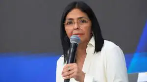 UPDATE Moscova dezminte prezența vicepreședintelui Venezuelei pe teritoriul Rusiei. Columbia trimite trupe la graniță. Liderii regionali și europeni reacționează