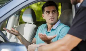 Șofer confuz, nedumerit