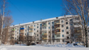 bloc de patru etaje, iarnă