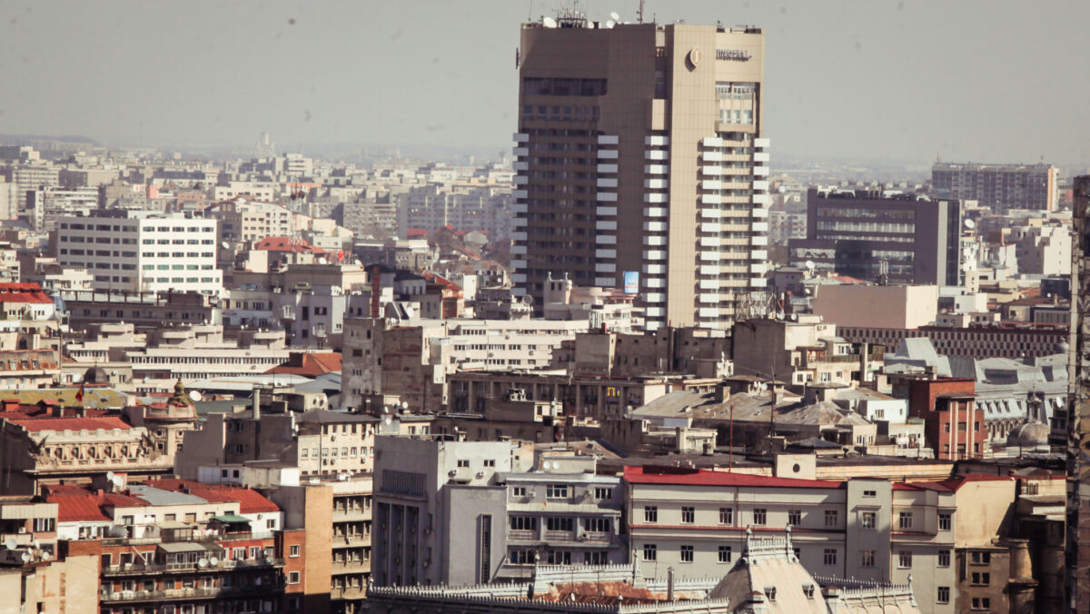 blocuri, case, locuințe