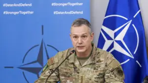 NATO pregătește reguli noi împotriva dronelor. Comandantul suprem al Alianței ar putea primi puteri extinse
