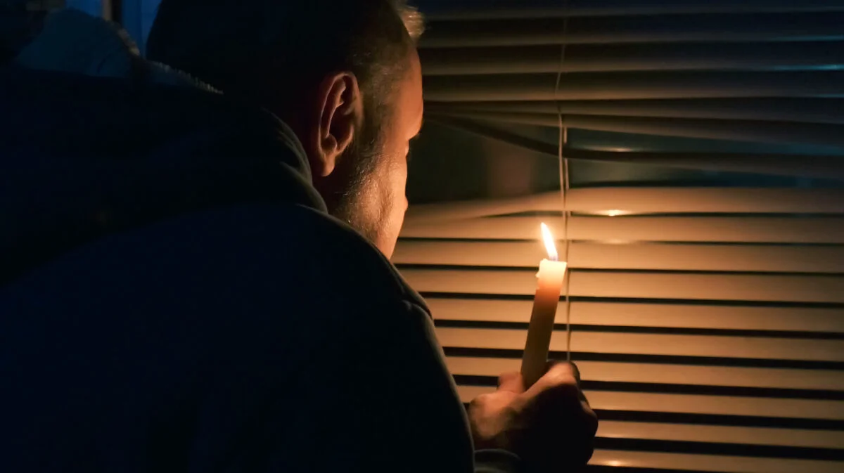 Pene de curent în România. Zeci de localități din țară sunt afectate. Mii de consumatori rămân fără energie