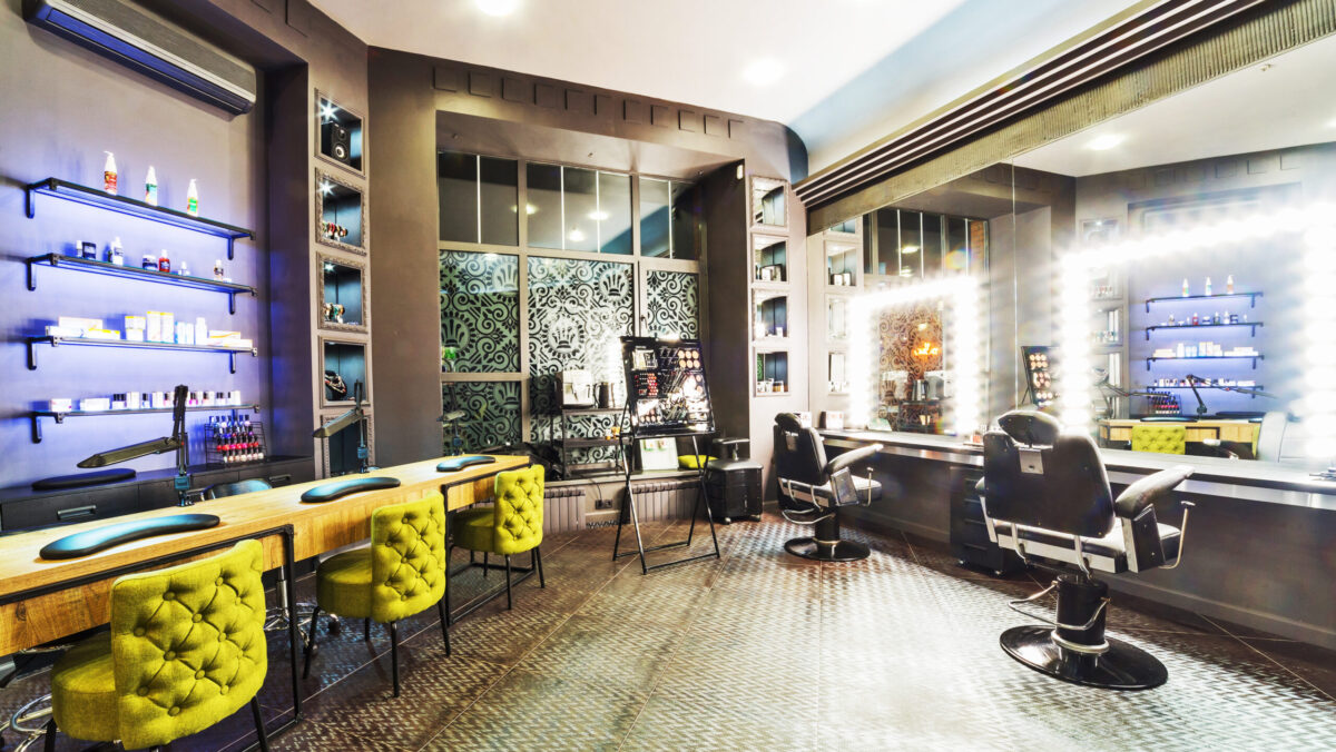 Documente obligatorii în saloanele de înfrumusețare în 2026. DSP îți face raport pe loc pentru orice act lipsă