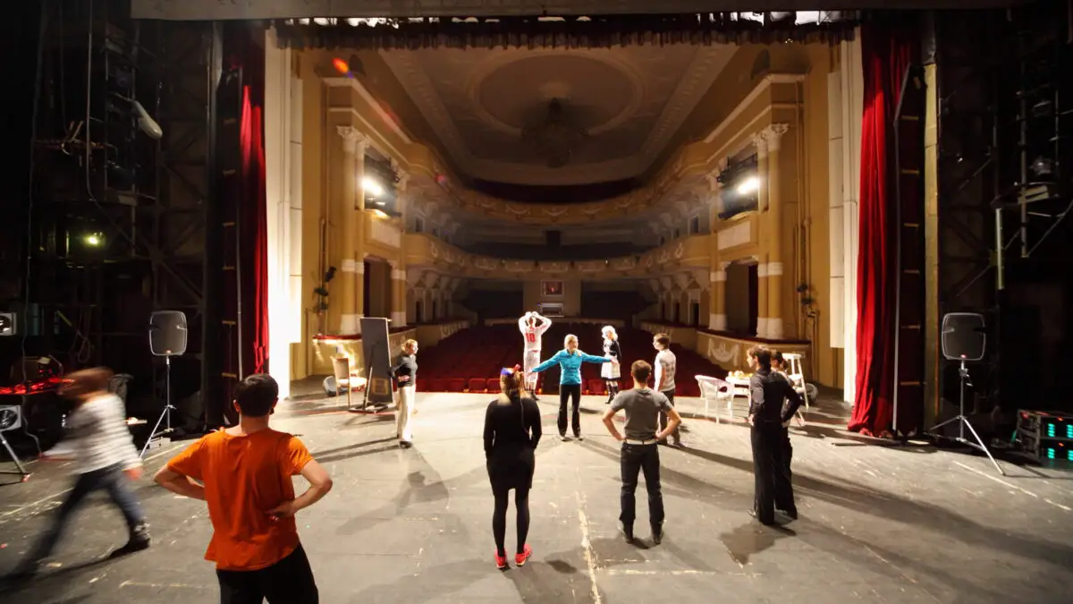 Guvernul direcționează sute de milioane de lei către cultură. Finanțarea pentru teatre crește, iar restaurarea monumentelor primește fonduri suplimentare