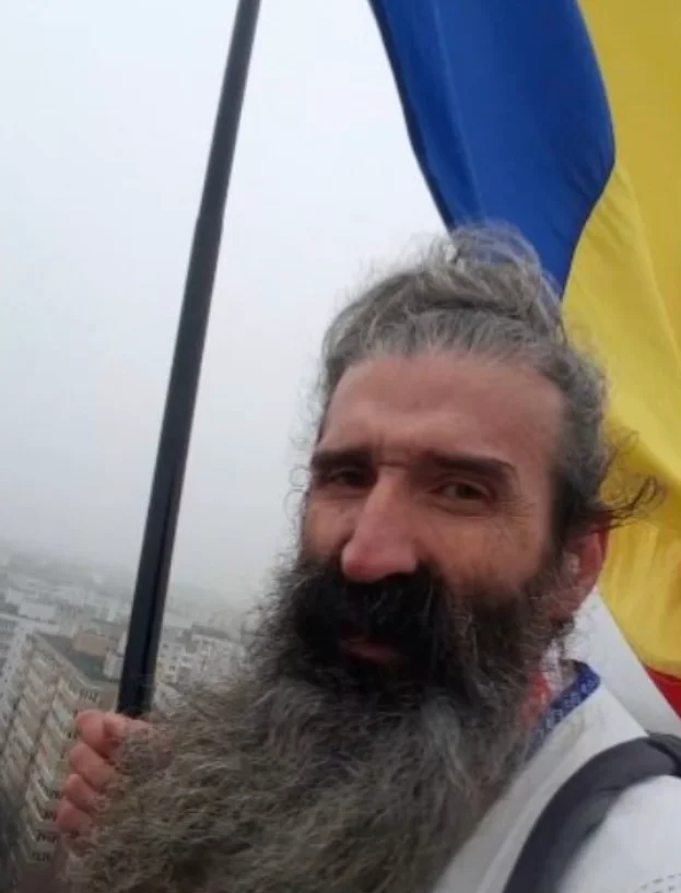 Cezar Avrămuță, Stegarul Dac