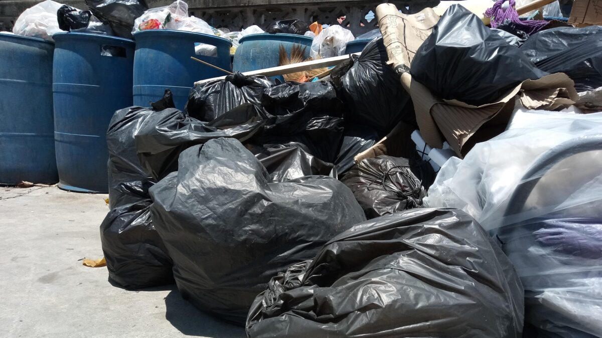 Regulă la gunoi 2026. Este obligatoriu pentru toată lumea. Locuitorii vor avea de plătit un tarif