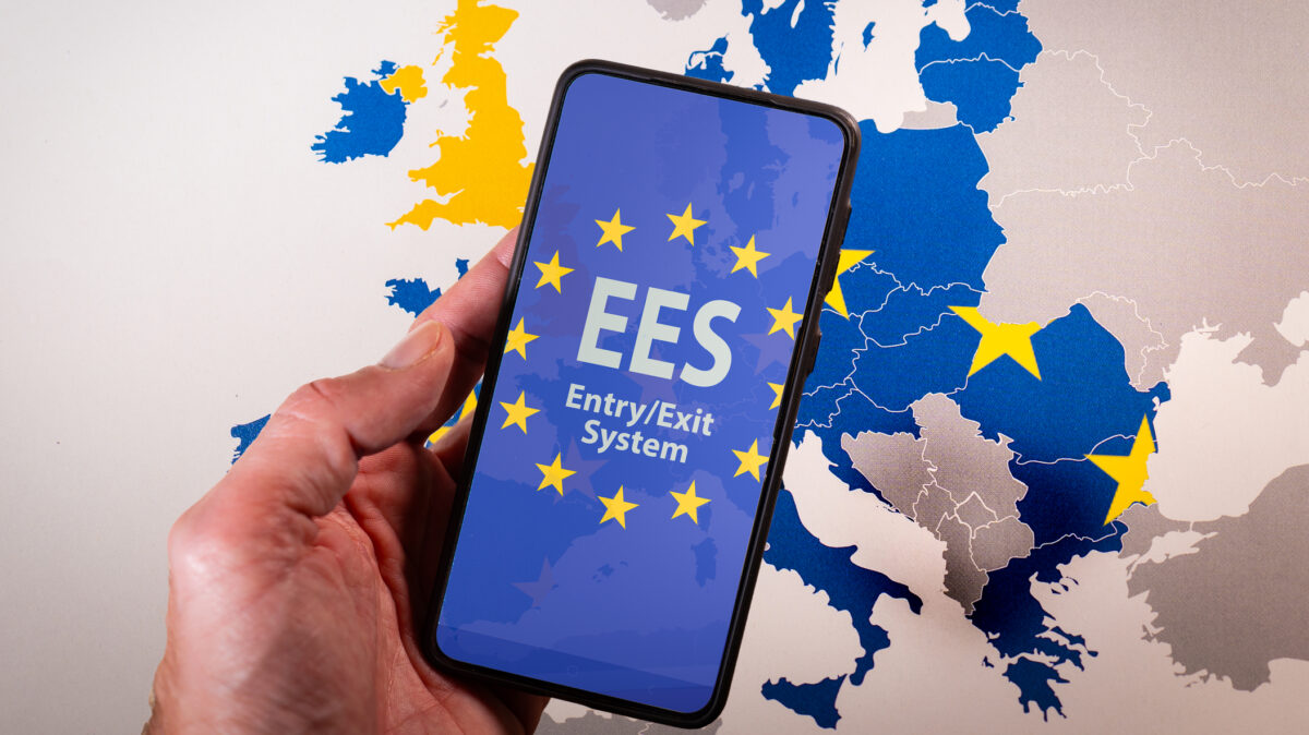 Sistemul EES devine complet operațional din 10 aprilie. UE înlocuiește ștampilele din pașaport cu verificări digitale și biometrice