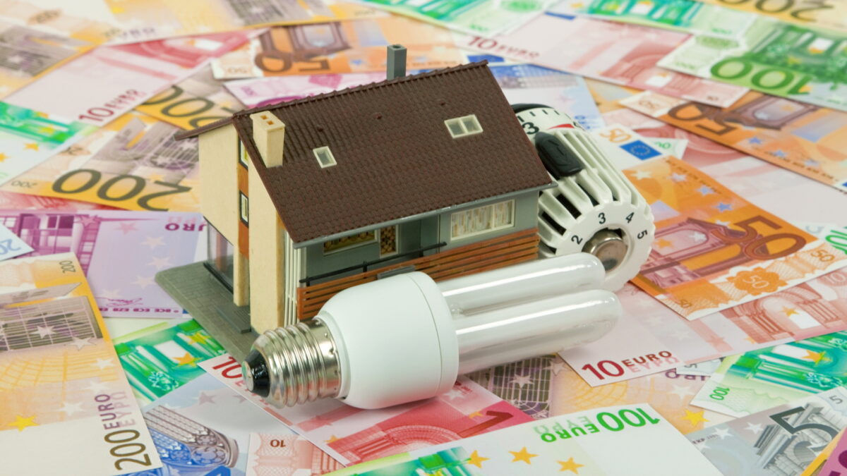 Factură redusă la energie sau la întreținere. 10 investiții mici în casă care-ți permit să pui bani deoparte