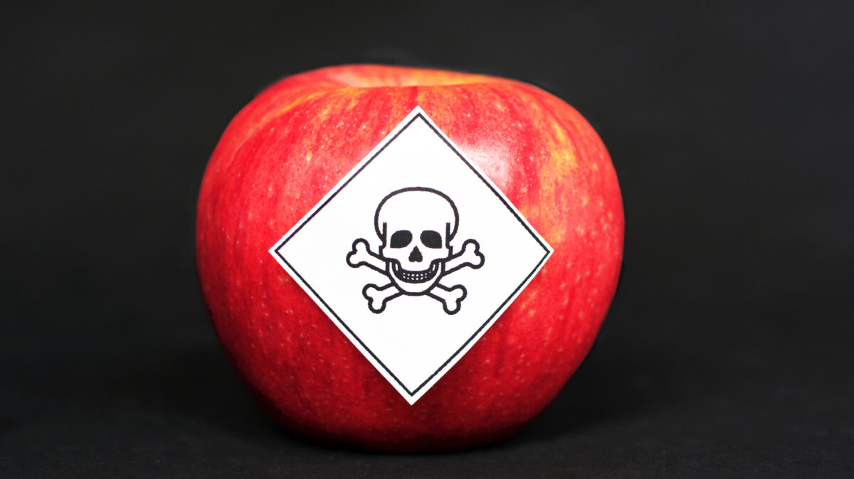 Fructe cu pesticide peste limita maximă admisă. Autoritatea Națională Fitosanitară a făcut controalele în patru județe