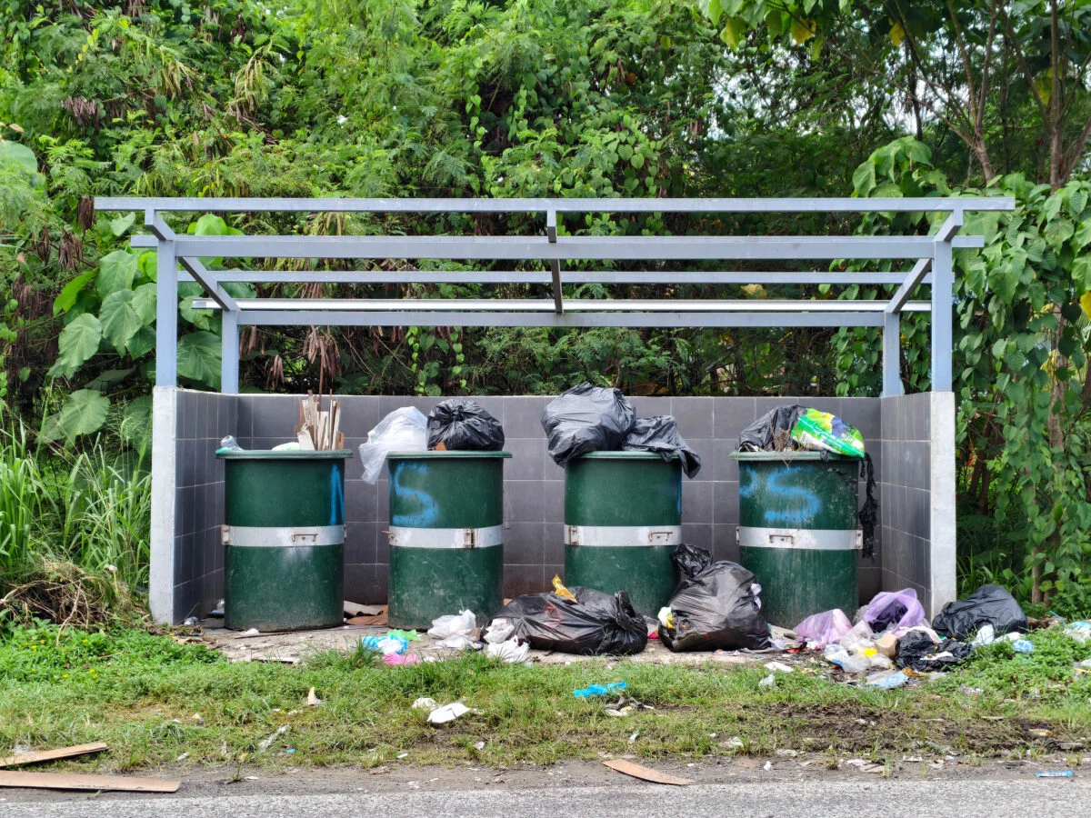 Obligație în România. Regula care trebuie respectată la gunoi. Se aplică amendă