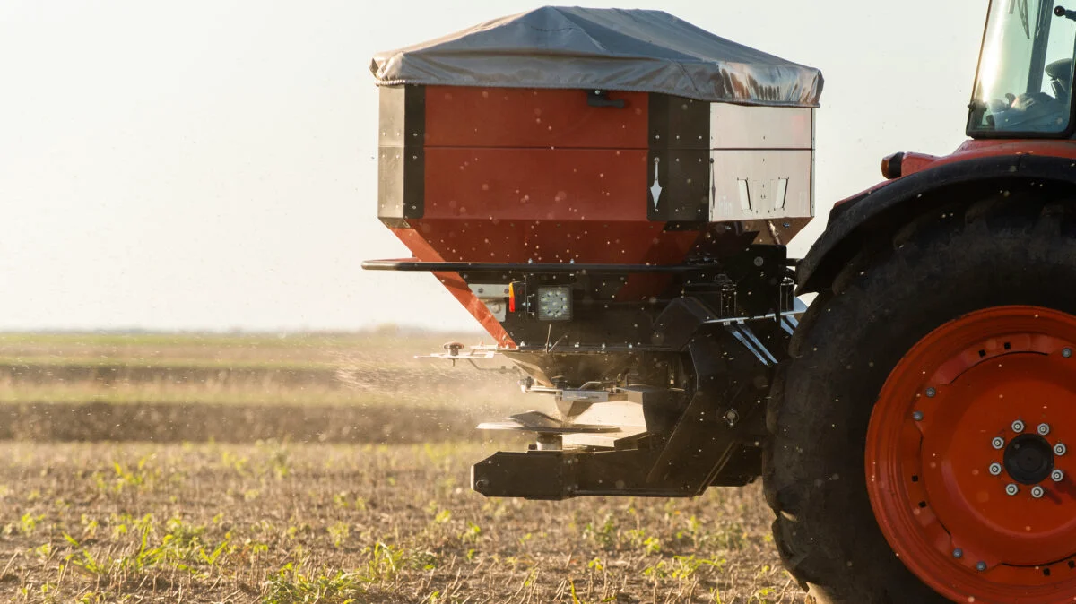 Ajutor pentru fermieri. Azomureș va da îngrășăminte în contul subvențiilor de la stat. Va fi nevoie de bon valoric