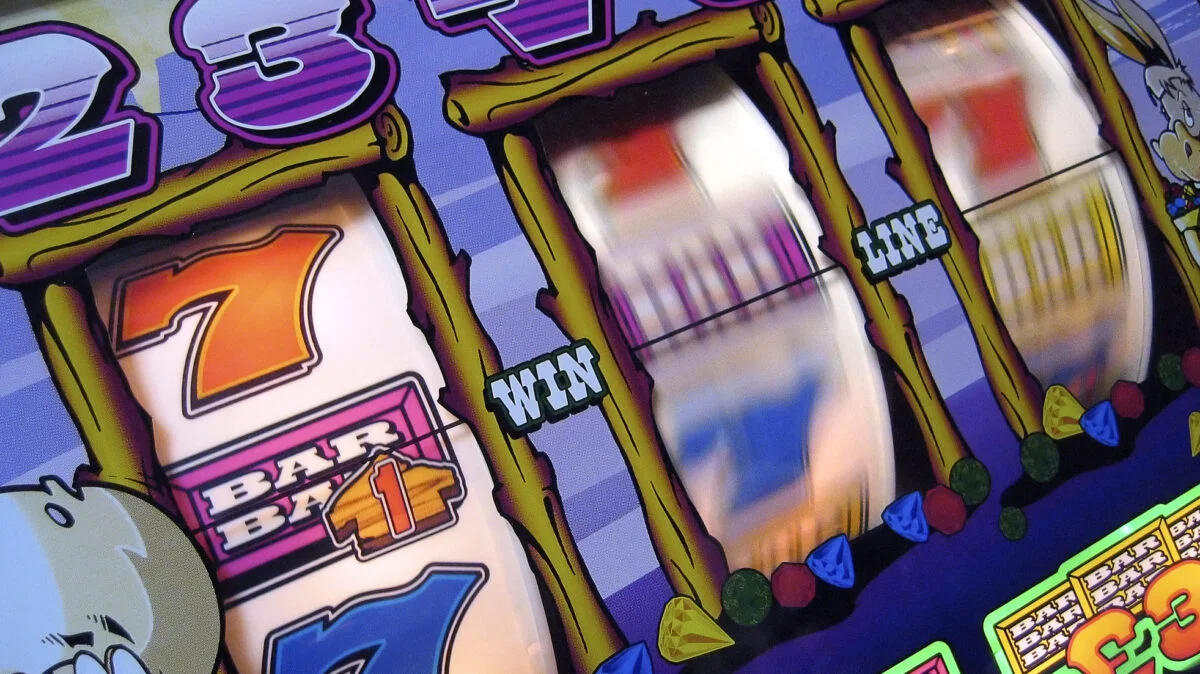 Jocurile de noroc și agențiile loto ar putea fi interzise definitiv. Proiectul care se pregătește: Ne cereți ceva ilegal