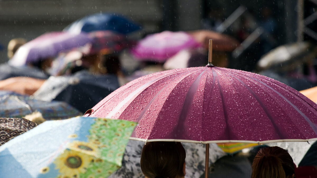 Alertă meteo în România. Cod galben de vânt, ninsori și inundații. Cele mai afectate zone