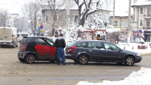 șoferi, mașini, zăpadă, ninsoare, iarnă