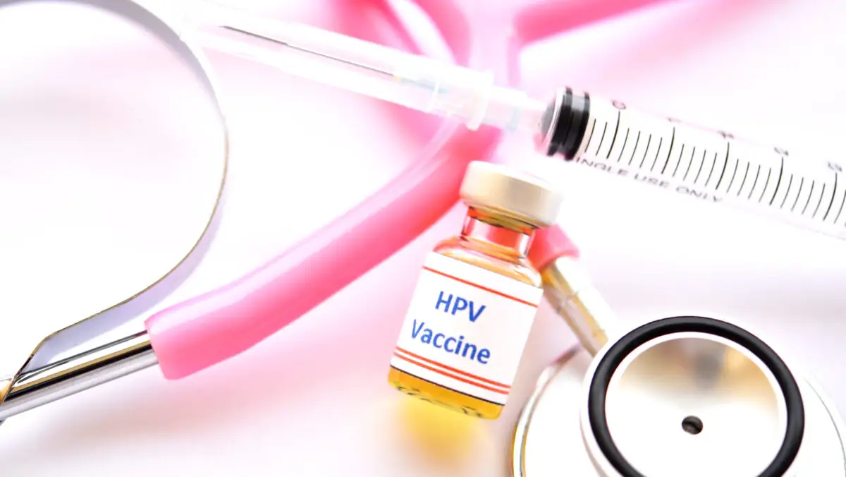 România extinde vaccinarea anti-HPV în farmacii. Prevenție mai accesibilă împotriva cancerului de col uterin