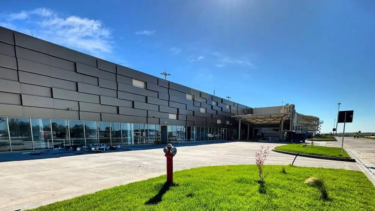 Aeroportul „Mihail Kogălniceanu” din Constanţa a fost modernizat. S-a deschis un nou terminal de pasageri de 57 mil. de euro