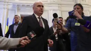 EXCLUSIV. Silviu Mănăstire, despre ura lui Bolojan pe instituțiile statului. Totul a început când premierul făcea mici afaceri