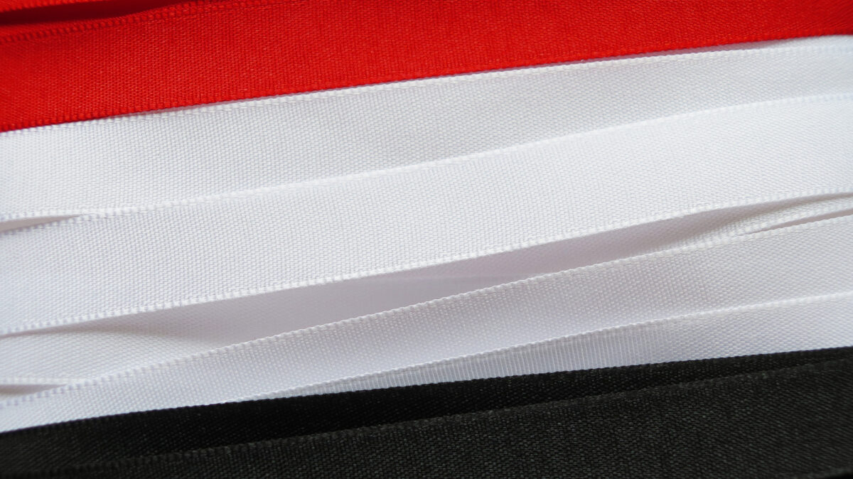 Irakul a decretat trei zile de doliu naţional. Protestatarii vor să ia cu asalt zona unde se află Ambasada SUA în Bagdad