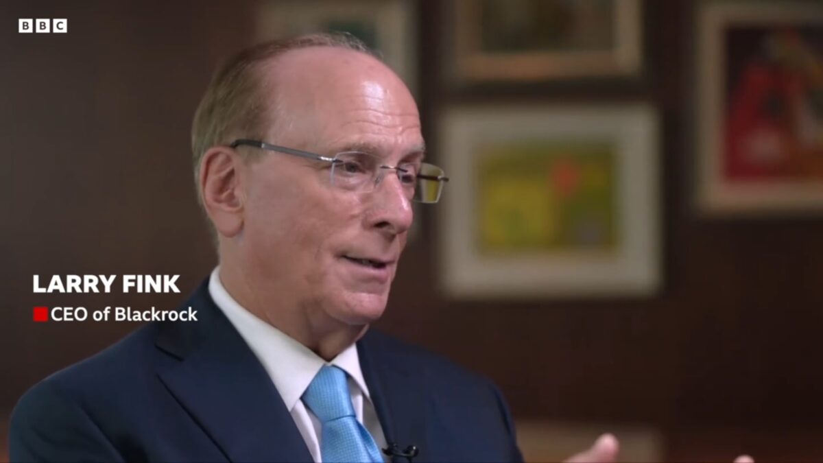 Tinerii, îndemnați să devină economiști sau avocați. Șeful BlackRock, în era AI: Am exagerat, o carieră solidă e și cea de instalator sau electrician