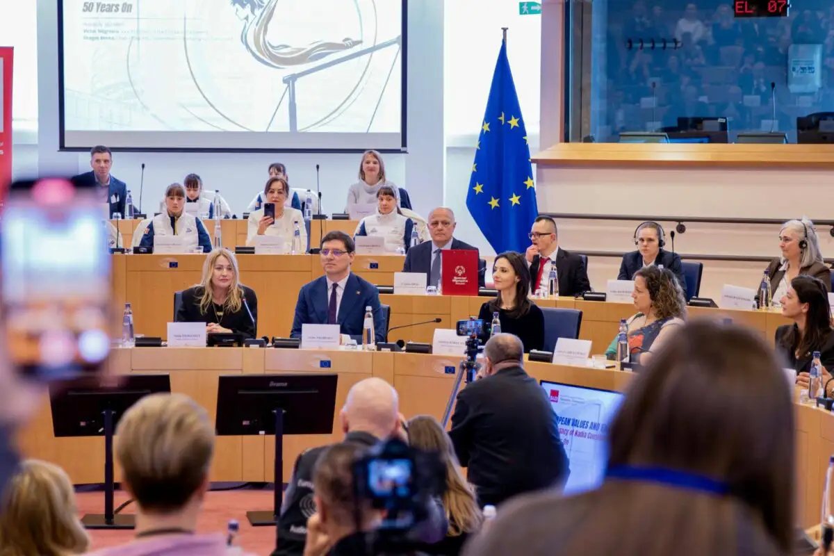 Nadia Comăneci la Parlamentul European 3