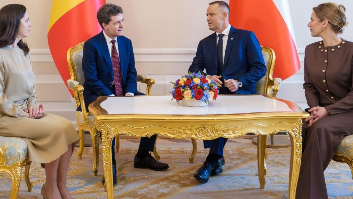 Nicușor Dan pregătește noi afaceri militare cu Polonia. Vizita oficială deschide cooperarea pe Apărare și investiții comune