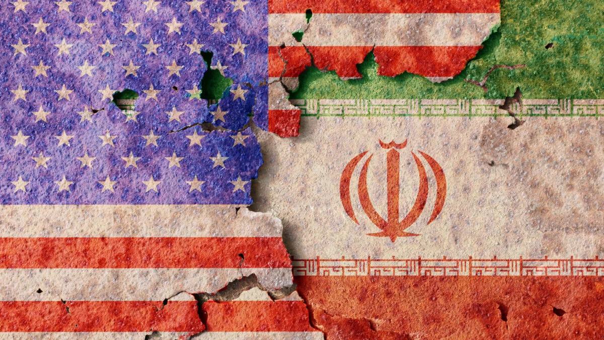 Iranul deschide limitat traficul prin Strâmtoarea Ormuz: 15 nave/zi. Teheranul ar putea suspenda negocierile din cauza atacurilor din Liban