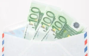 Transfer de bani, euro, bani în plic