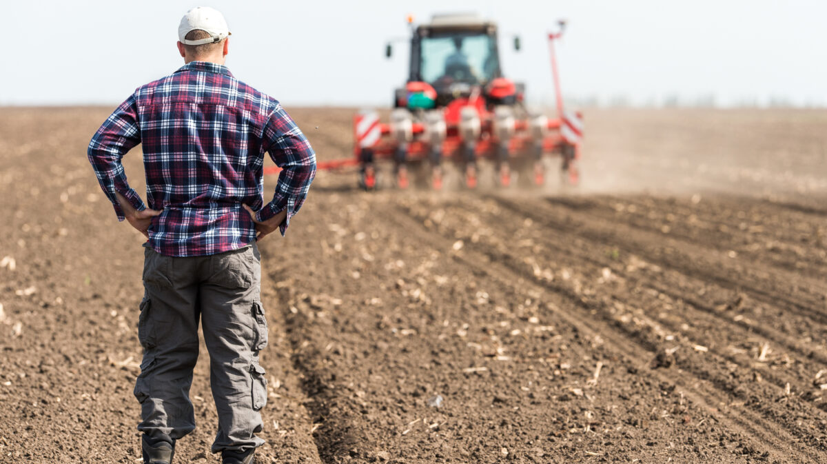 Un nou tip de tichete pentru fermieri. Motorină fără accize și TVA în agricultură. Florin Barbu: Am depus proiectul la Finanțe