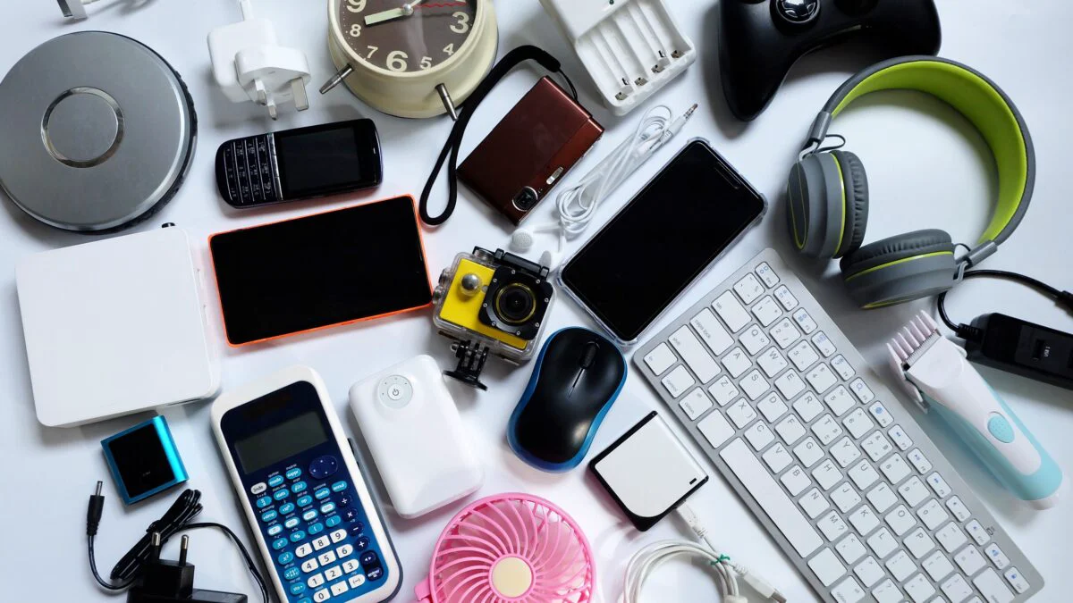 EXCLUSIV. De ce ajung puține echipamente electrice la reciclare. Paradoxul celor 12.000 de puncte de colectare din România