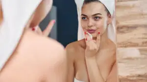 EXCLUSIV Cum ne îngrijim corect pielea primăvara. Care este cea mai frecventă greșeală pe care o fac româncele