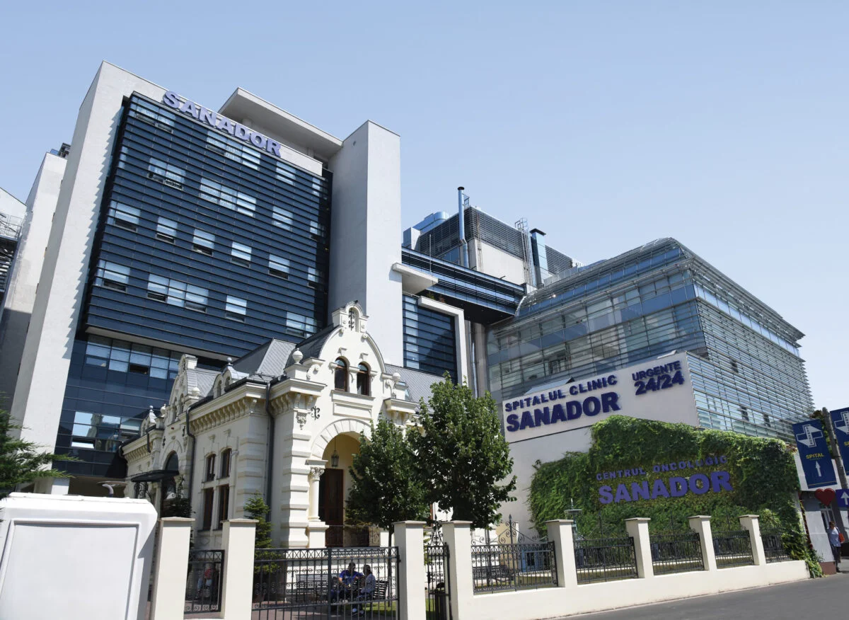 Modelul care a redefinit standardele în sistemul privat de sănătate din România. 15 ani de excelență medicală la SANADOR