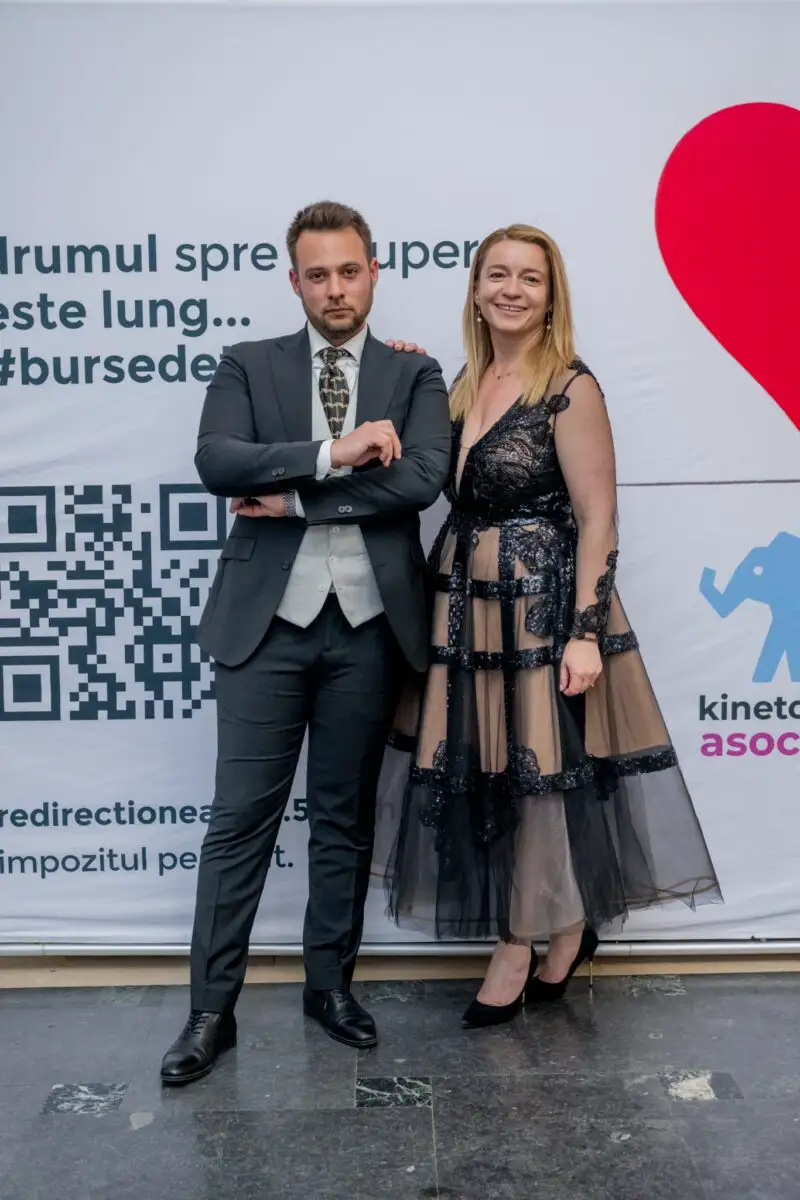 Ana Raluca Chișu și Bogdan Acatrinei, fondatorii KinetoBebe