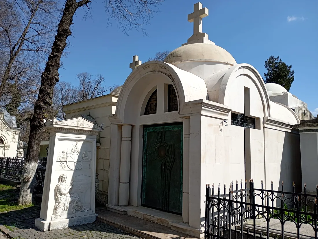 Cavoul familiei Lucescu