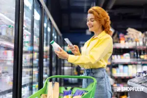 Românii își schimbă comportamentul la cumpărături: compară prețuri și urmăresc promoțiile mai atent