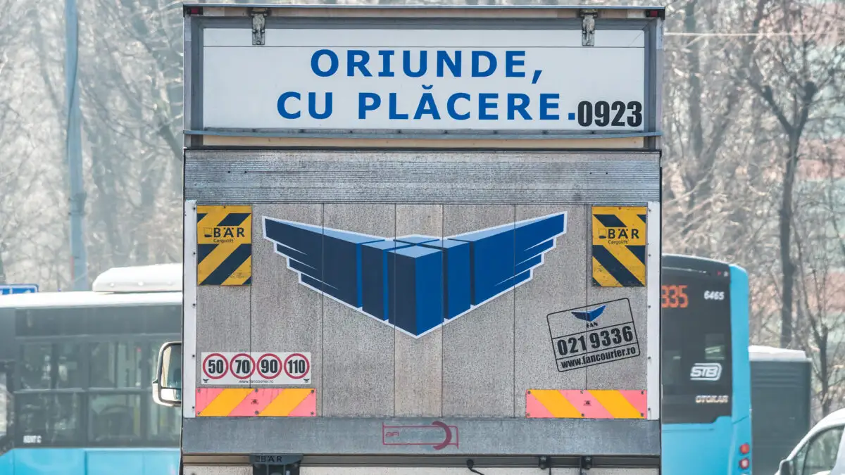 FAN Courier