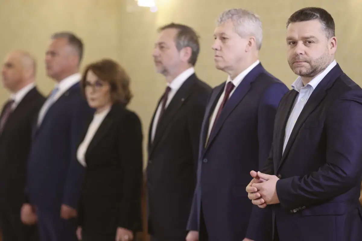 PNL participa la consultările cu partidele parlamentare organizate de presedintele Romaniei la Palatul Cotroceni, 22 aprilie 2026.