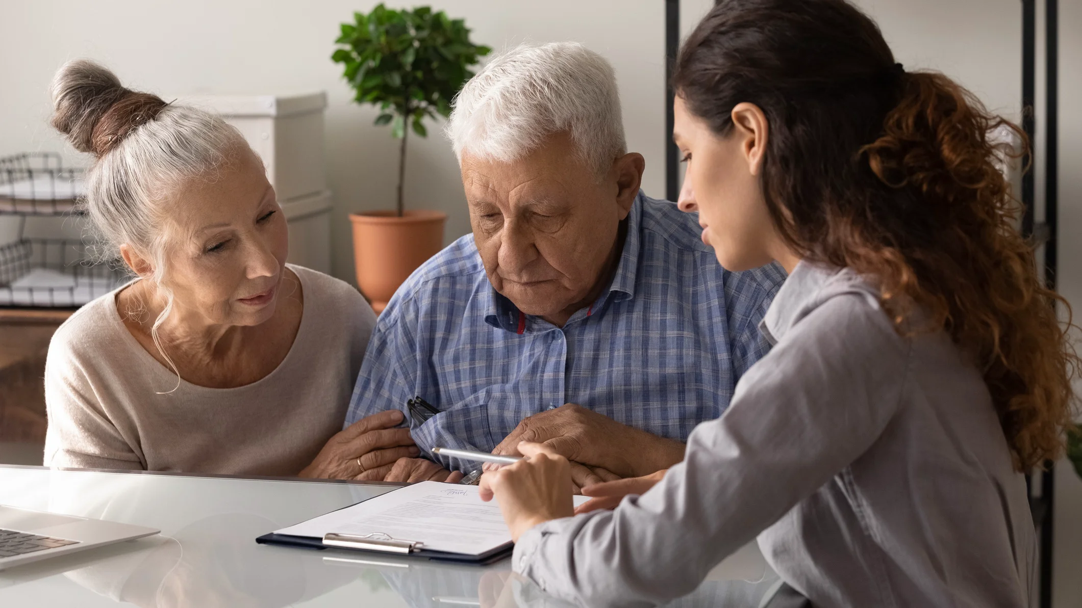 Se lasă pensia moștenire. Urmașii vor primi banii strânși. Ghid pentru moștenirea pensiei private din Pilonul II