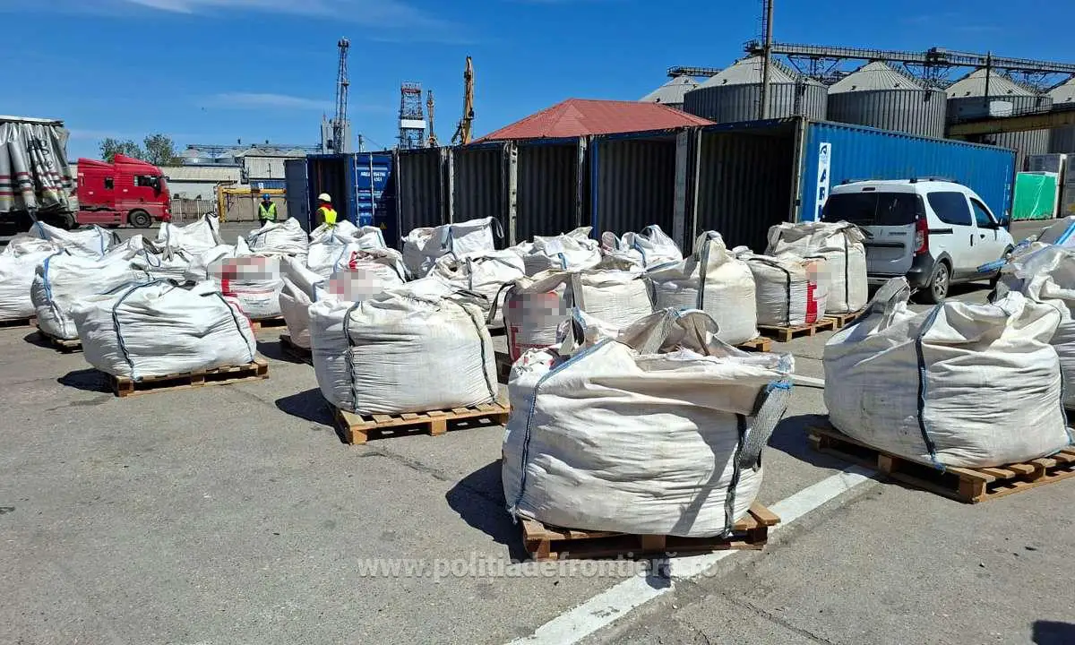 Portul Constanța, transformat în „groapă de gunoi”: 165 de tone de deșeuri periculoase, stopate la frontieră
