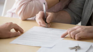 contract de vânzare-cumpărare o locuință