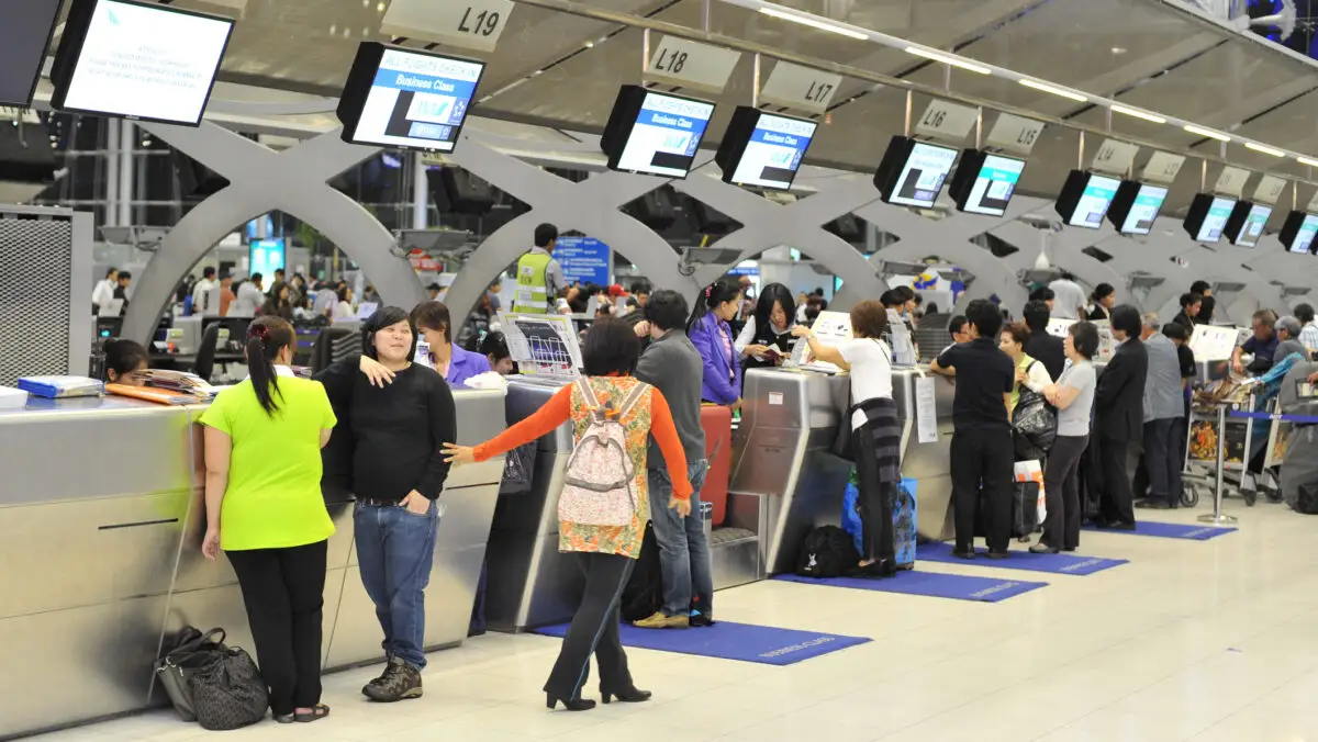 O companie aeriană care operează zboruri și în România introduce noi reguli: Check-in-ul se modifică