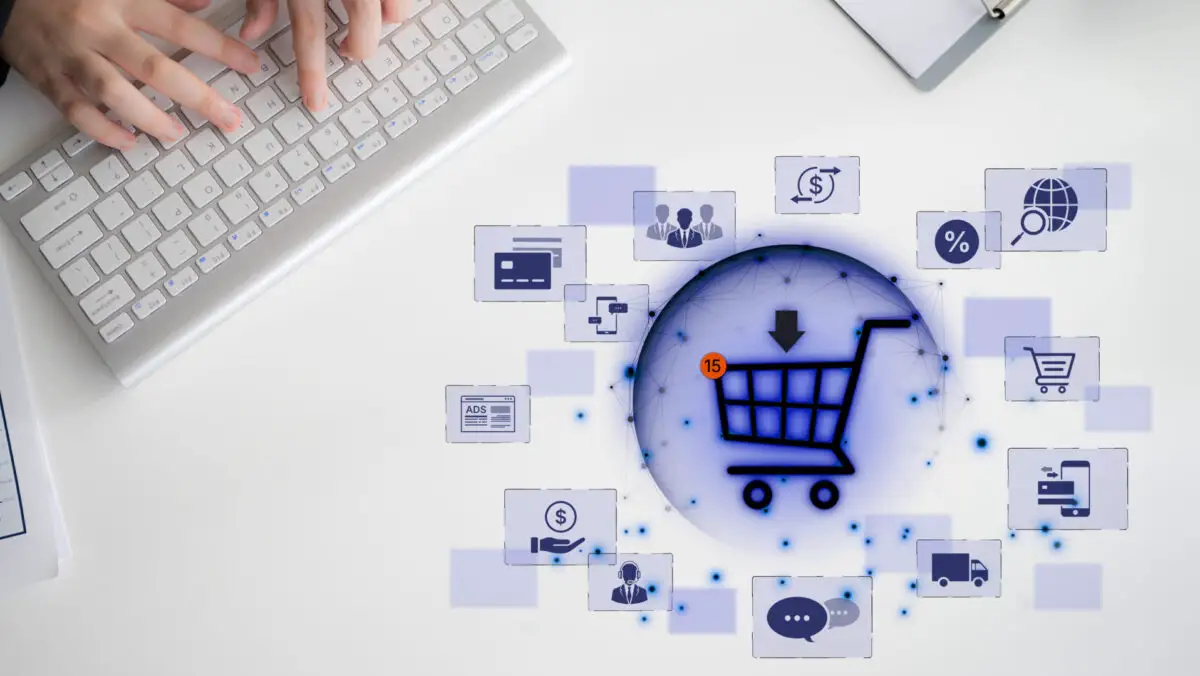 Costurile unui magazin online în România. Cât investești într-un magazin online vs unul fizic