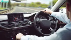 Informație pentru românii care au mașini cu volan pe dreapta. Avertismentul Poliției Române