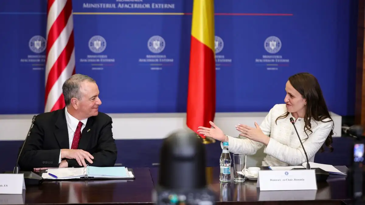 Oana Țoiu și ambasadorul SUA au condus reuniunea Comisiei Fulbright: Investim în mințile strălucite ale tinerilor noștri