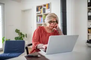 Pensia poate fi suspendată chiar și după ce a fost aprobată. Situațiile prevăzute de lege pe care mulți pensionari nu le cunosc