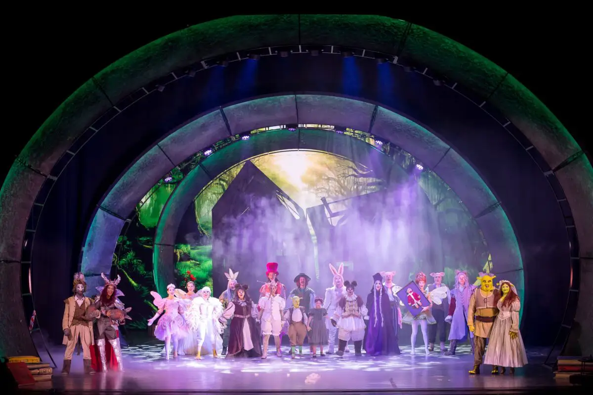 De pe Broadway la București, Shrek Musicalul revine pe scena ONB de Ziua Copilului. Horia Brenciu, în rolul căpcăunului simpatic