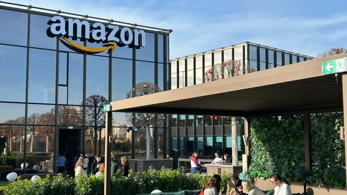 Amazon România a revenit pe profit în 2025. Restructurări de personal în linie cu strategia globală