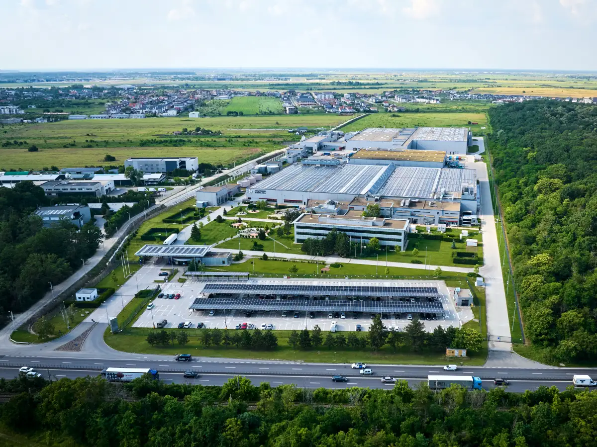 Fabrica Philip Morris România, un motor al reindustrializării: investiții masive, tehnologie avansată și impact major în economia națională